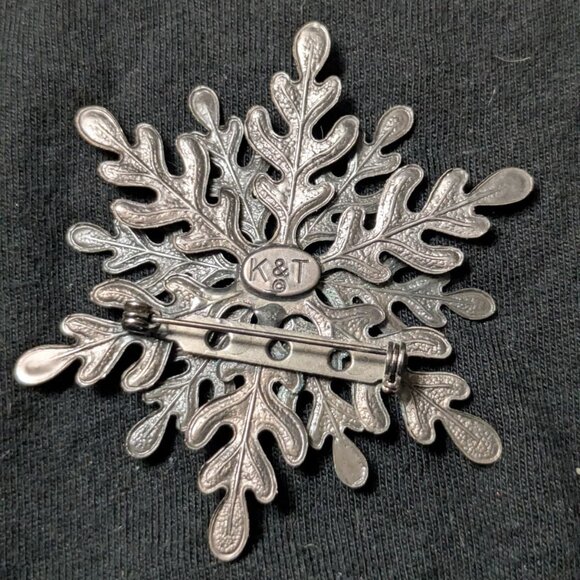 Vintage Marked K&T Copper And Silver Tone Snowflake Brooch - Picture 2 of 2